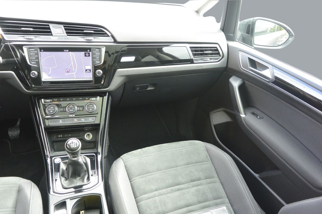 Volkswagen Touran 2.0TDi  PANORAMA*NAVI*LED*7míst