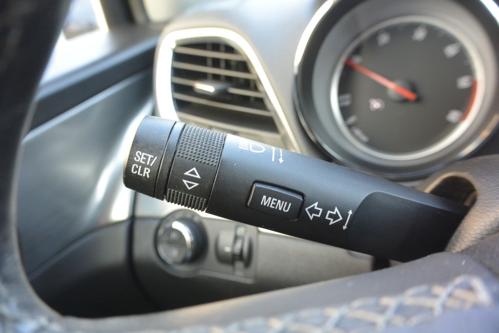 Opel Mokka 1.7CDTi 96kW XENON*VYHŘÍV.VOLANT