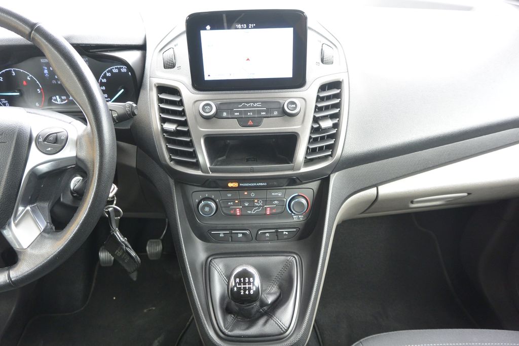 Ford Transit Connect 1.5TDCi 88kW LUXUS výbava i stav