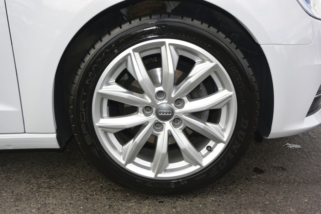 Audi A3 2.0TDi Spotback 110kW Xenon