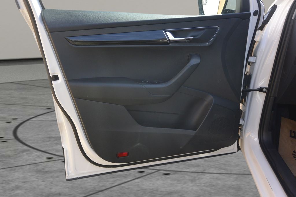 Škoda Karoq 2.0TDi 4×4 STYLE , LED,tažné,NAVI