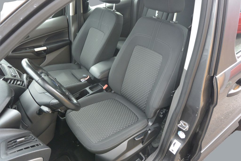 Ford Transit Connect 1.5TDCi 88kW LUXUS výbava i stav