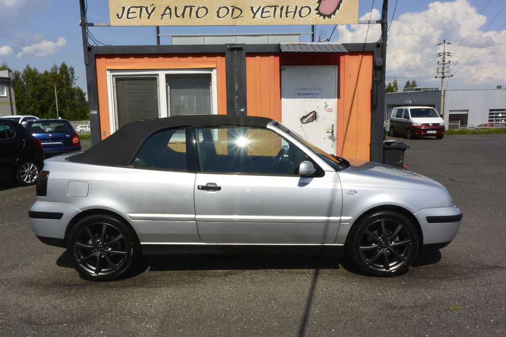 Volkswagen Golf 2.0i