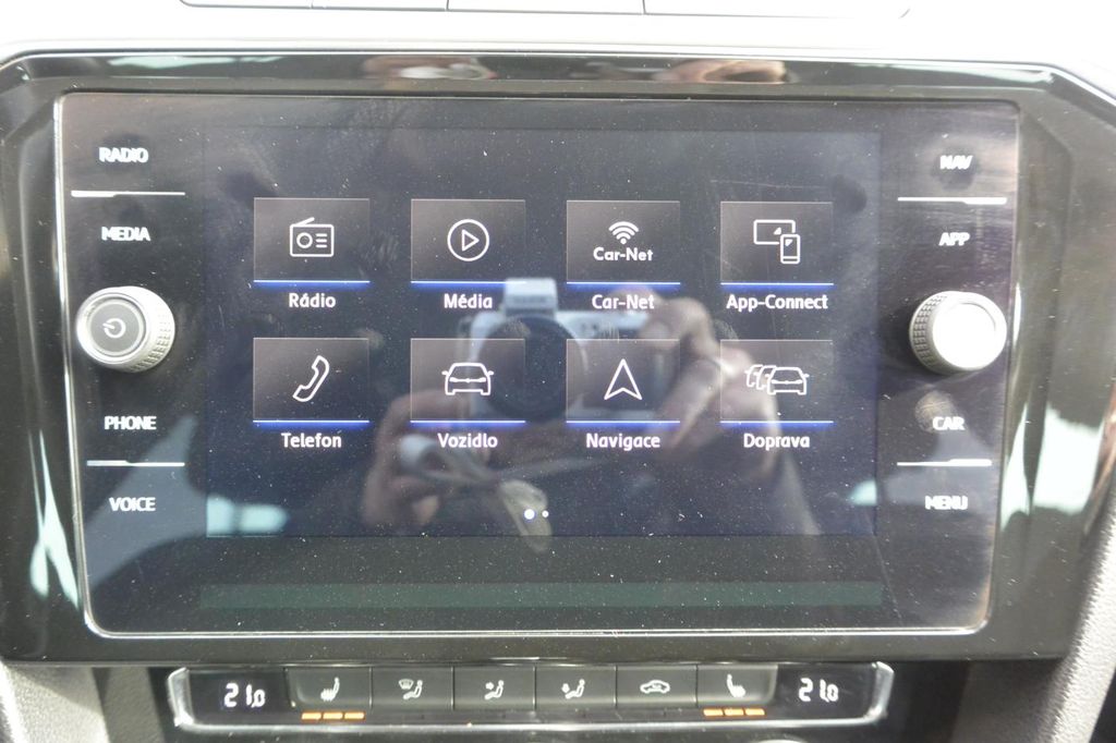 Volkswagen Passat 2.0TDi DSG, LED, NAVI, DPH