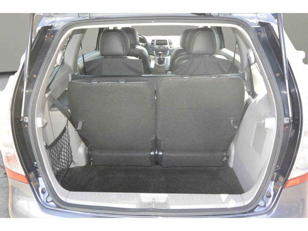 Mitsubishi Grandis 2.0DI-D 6míst