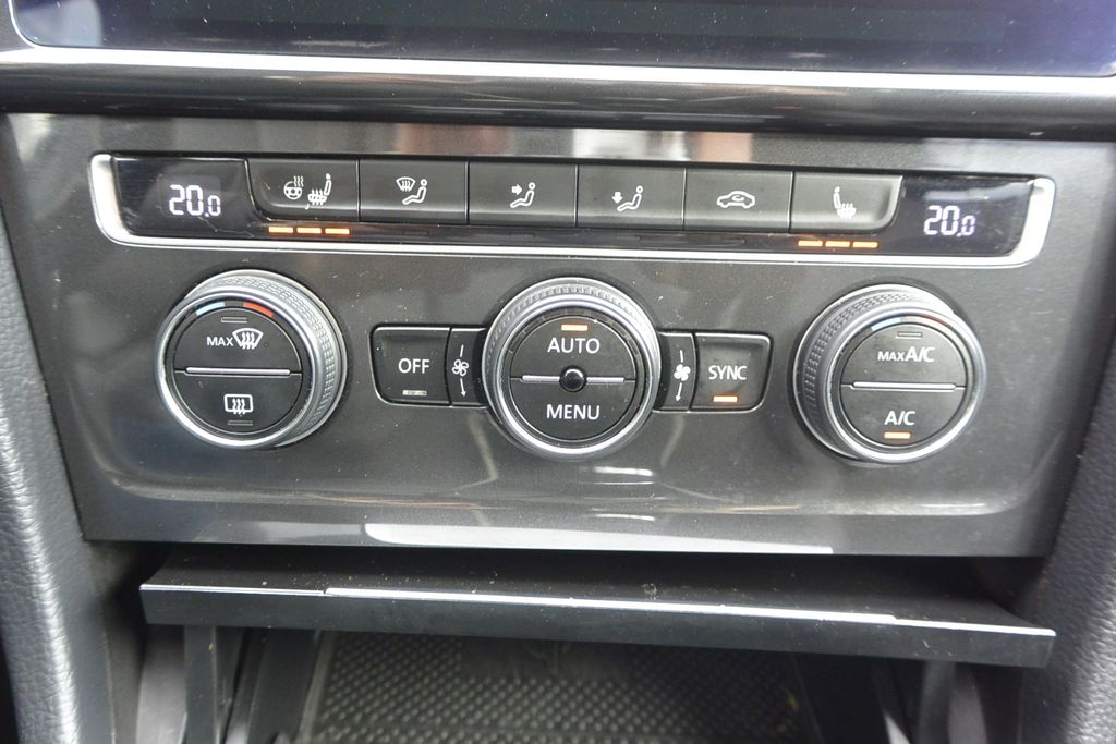 Volkswagen Golf 2.0TDi