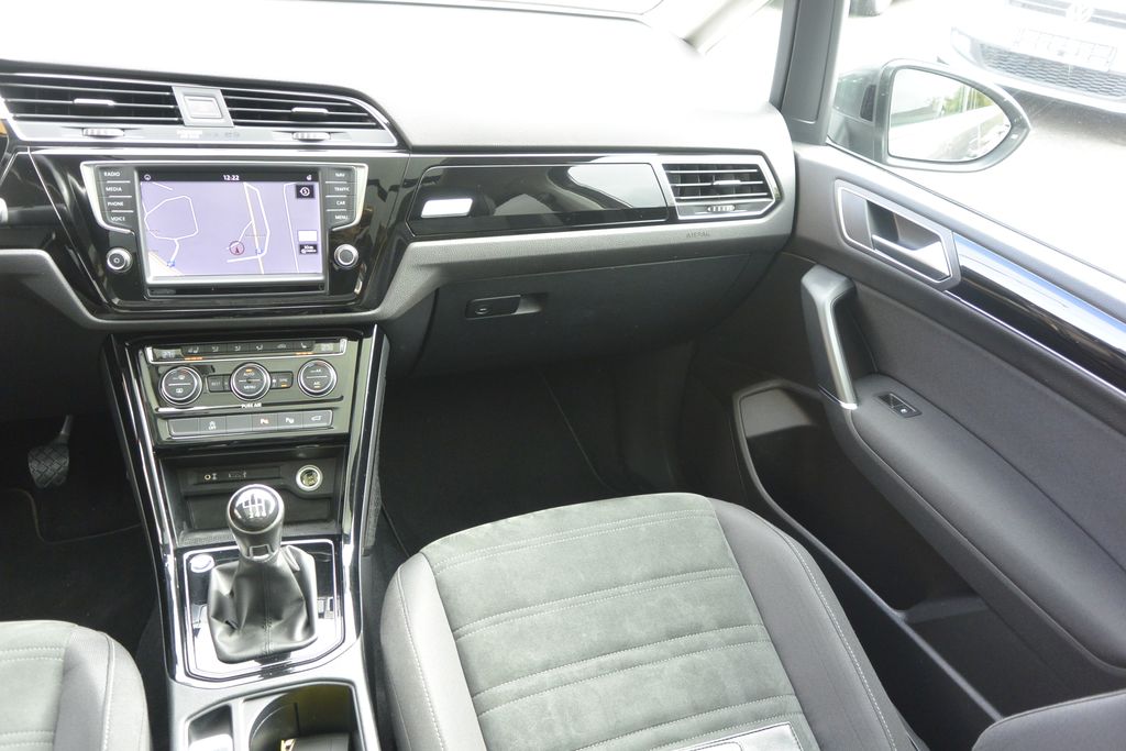 Volkswagen Touran 2.0TDi  PANORAMA*NAVI*LED*7míst