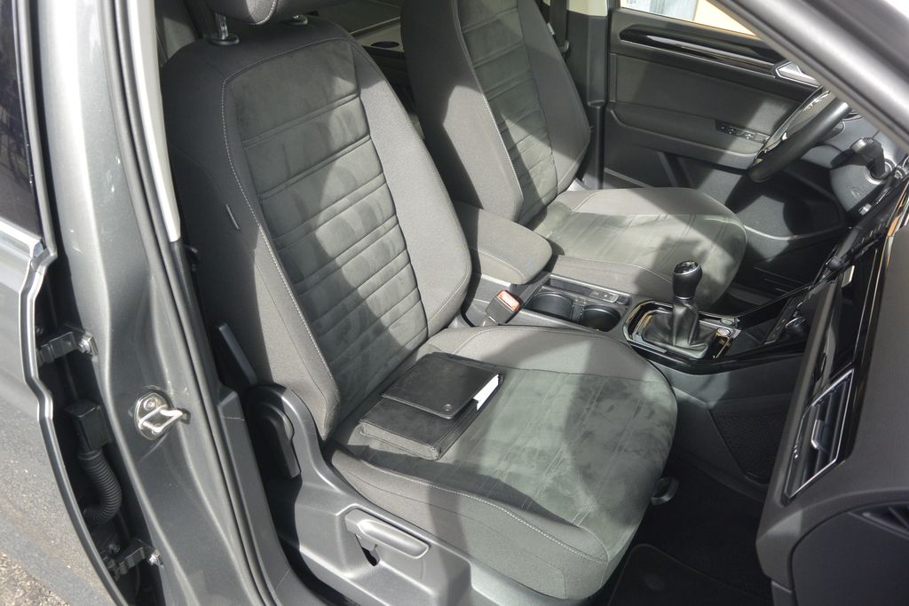 Volkswagen Touran 2.0TDi  PANORAMA*NAVI*LED*7míst