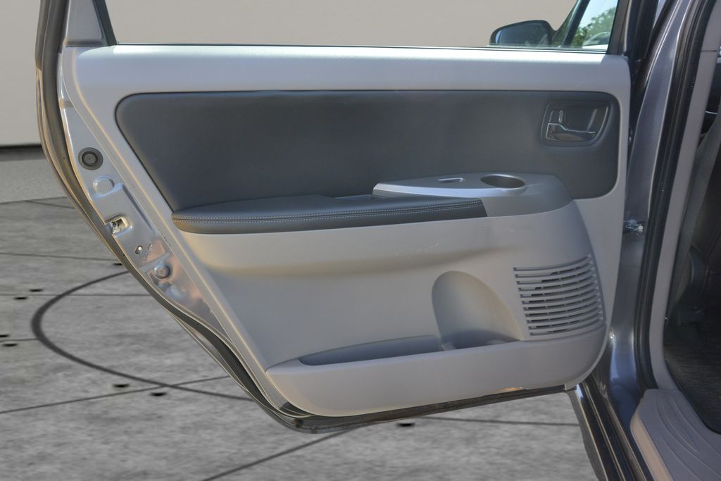 Mitsubishi Grandis 2.0DI-D 6míst