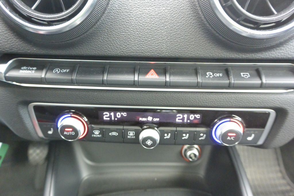 Audi A3 2.0TDi Spotback 110kW Xenon