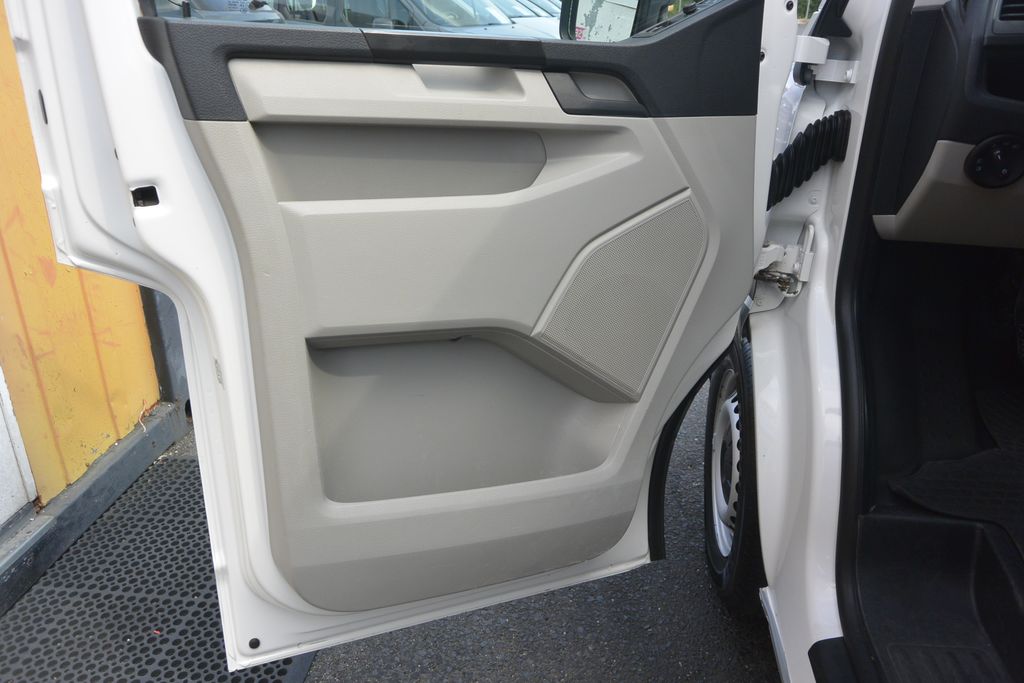 Volkswagen T5 Transporter 2.0TDi 103kW