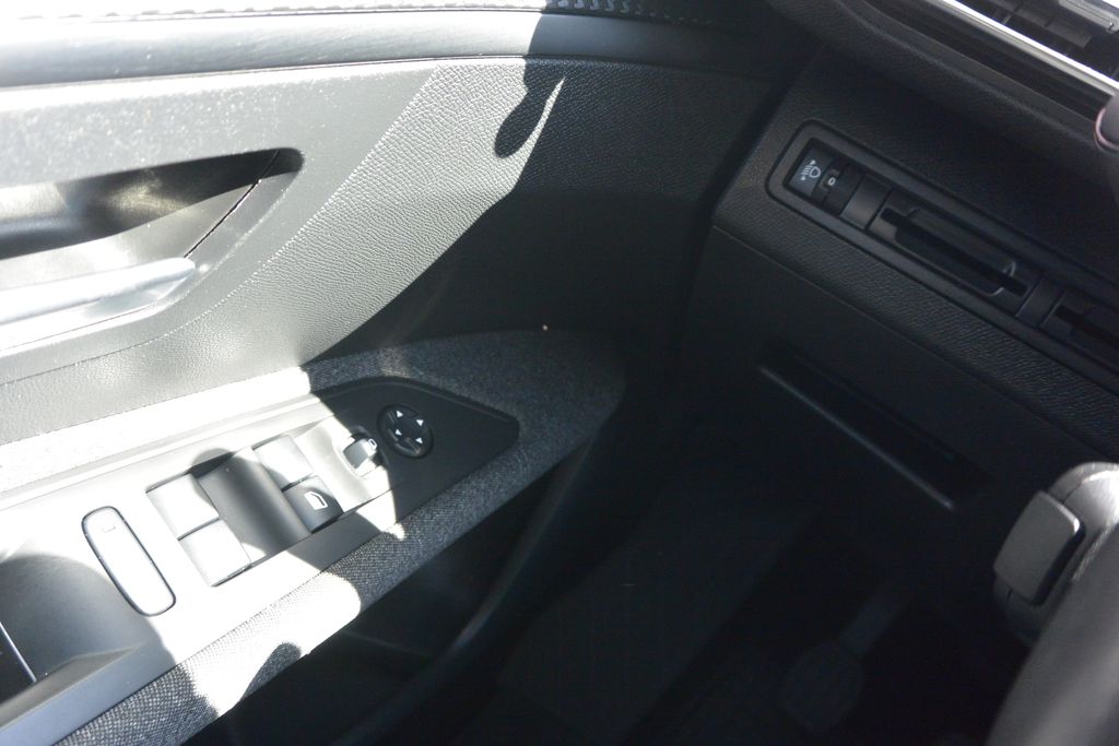 Peugeot 3008 1.2 PureTech 96kW * DPH