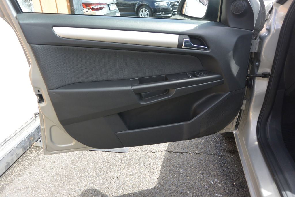 Opel Astra 1.6i16v AUTOMAT EASYTRONIC