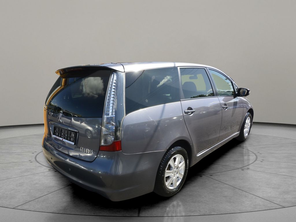 Mitsubishi Grandis 2.0DI-D 6míst