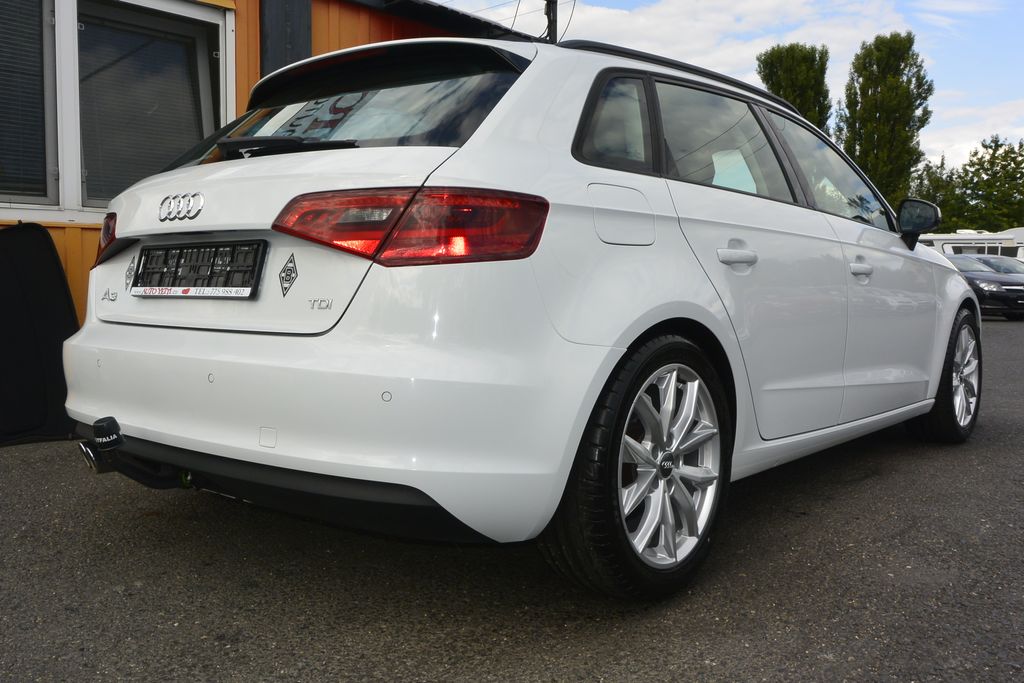 Audi A3 2.0TDi Spotback 110kW Xenon