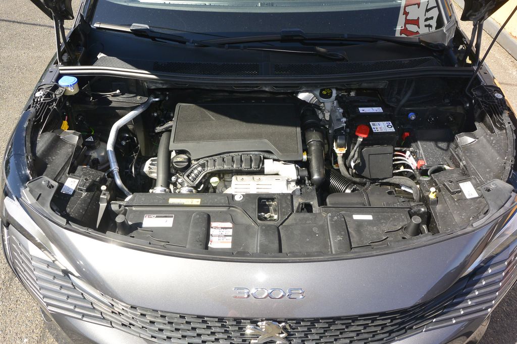 Peugeot 3008 1.2 PureTech 96kW * DPH
