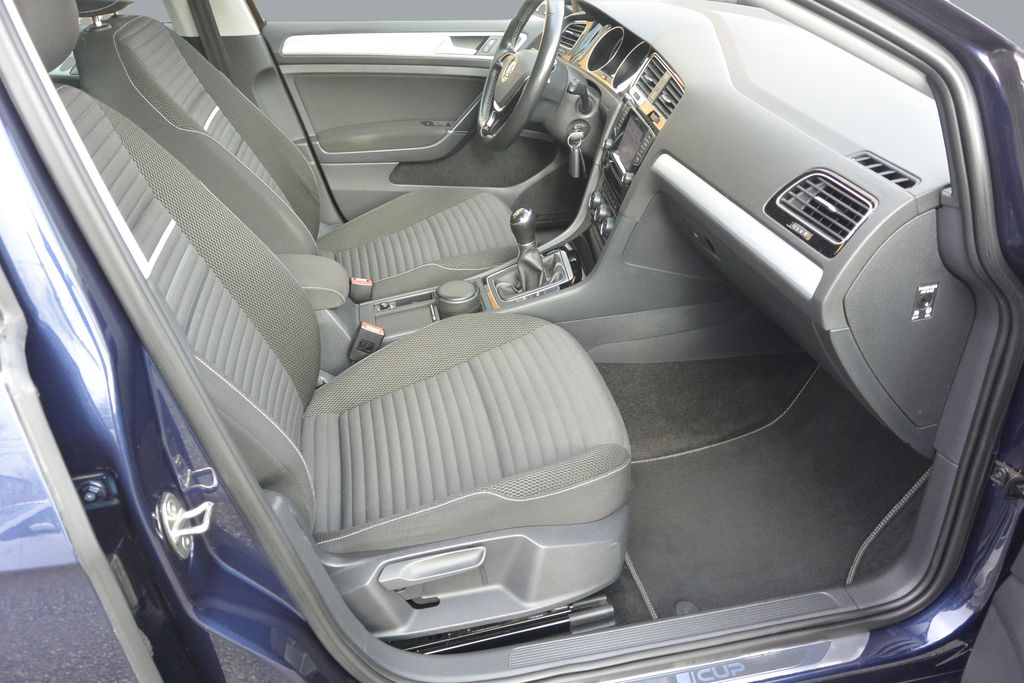 Volkswagen Golf 2.0TDi 110kW