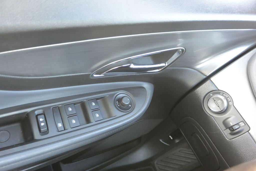 Opel Mokka 1.7CDTi 96kW XENON*VYHŘÍV.VOLANT