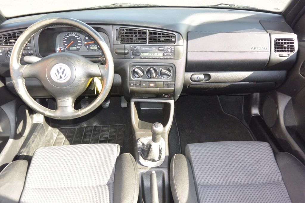 Volkswagen Golf 2.0i