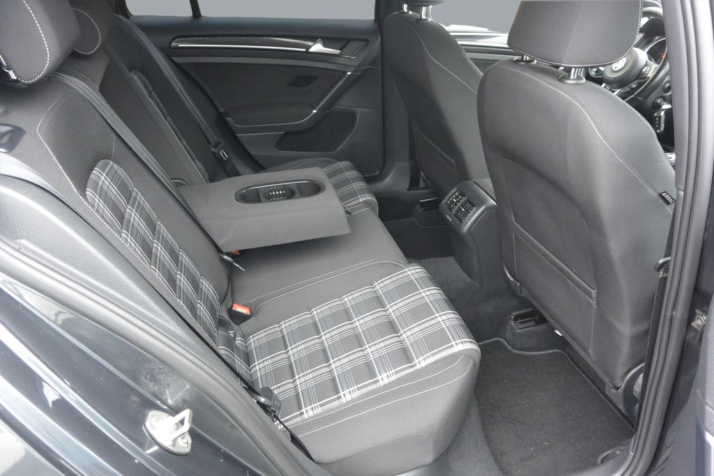 Volkswagen Golf 2.0TDi GTD