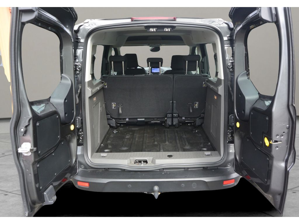 Ford Transit Connect 1.5TDCi 88kW LUXUS výbava i stav