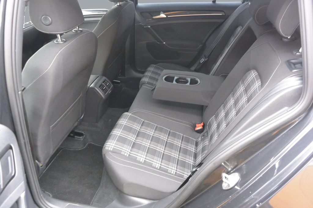 Volkswagen Golf 2.0TDi GTD