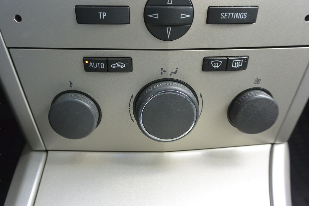 Opel Astra 1.6i16v AUTOMAT EASYTRONIC