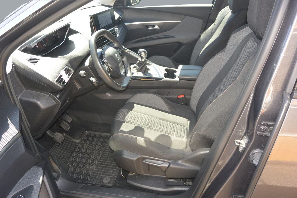 Peugeot 3008 1.2 PureTech 96kW * DPH