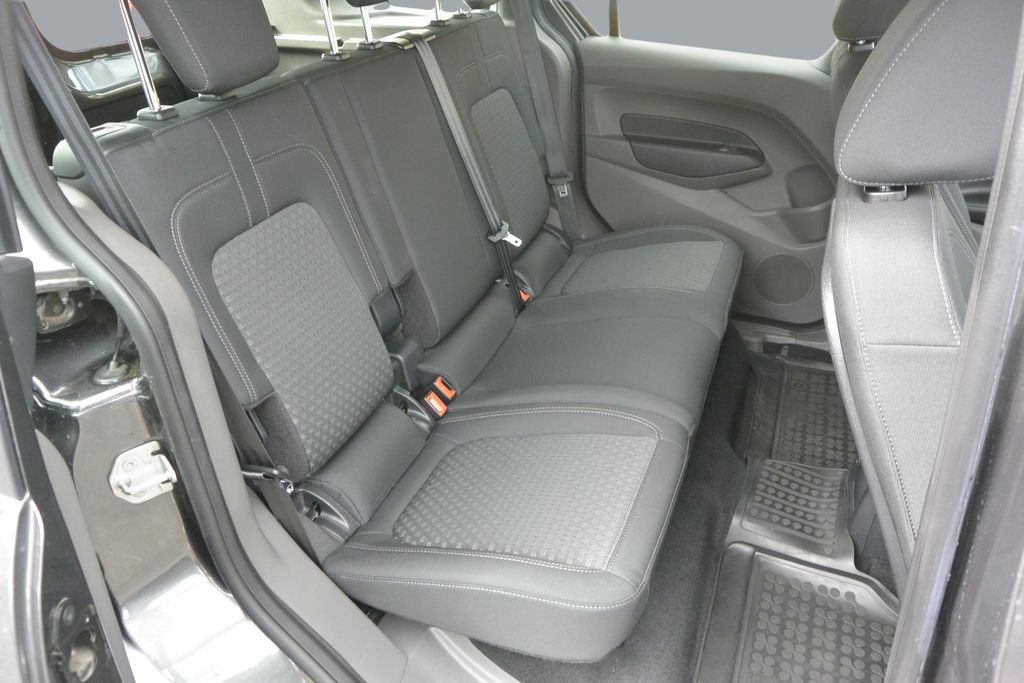 Ford Transit Connect 1.5TDCi 88kW LUXUS výbava i stav