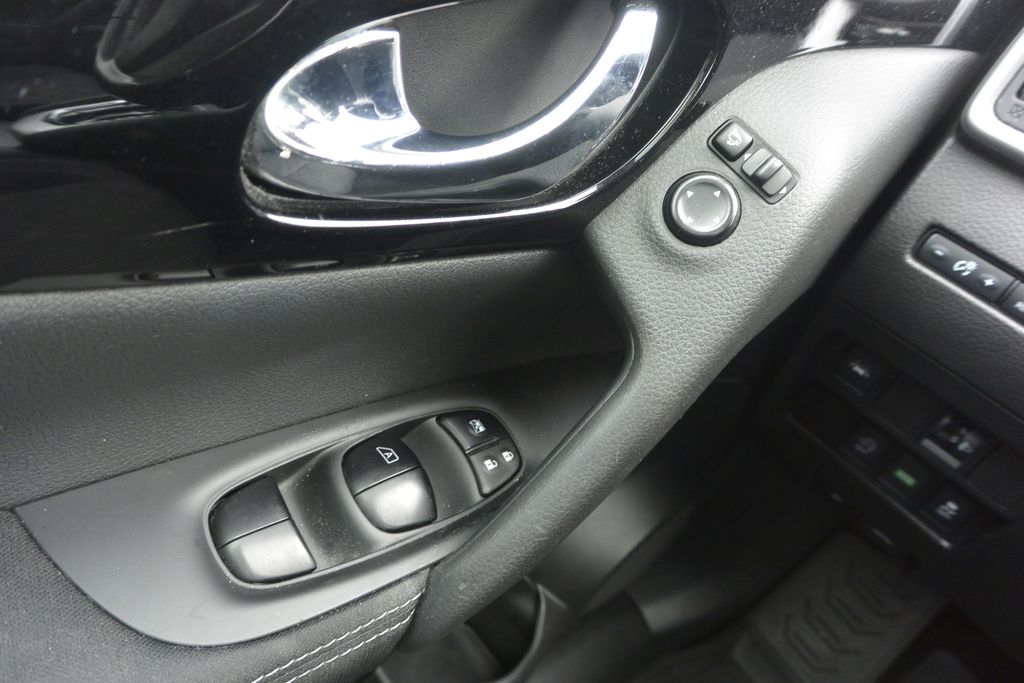 Nissan Qashqai 1,2 DIG-T Tekna Aut. Panorama