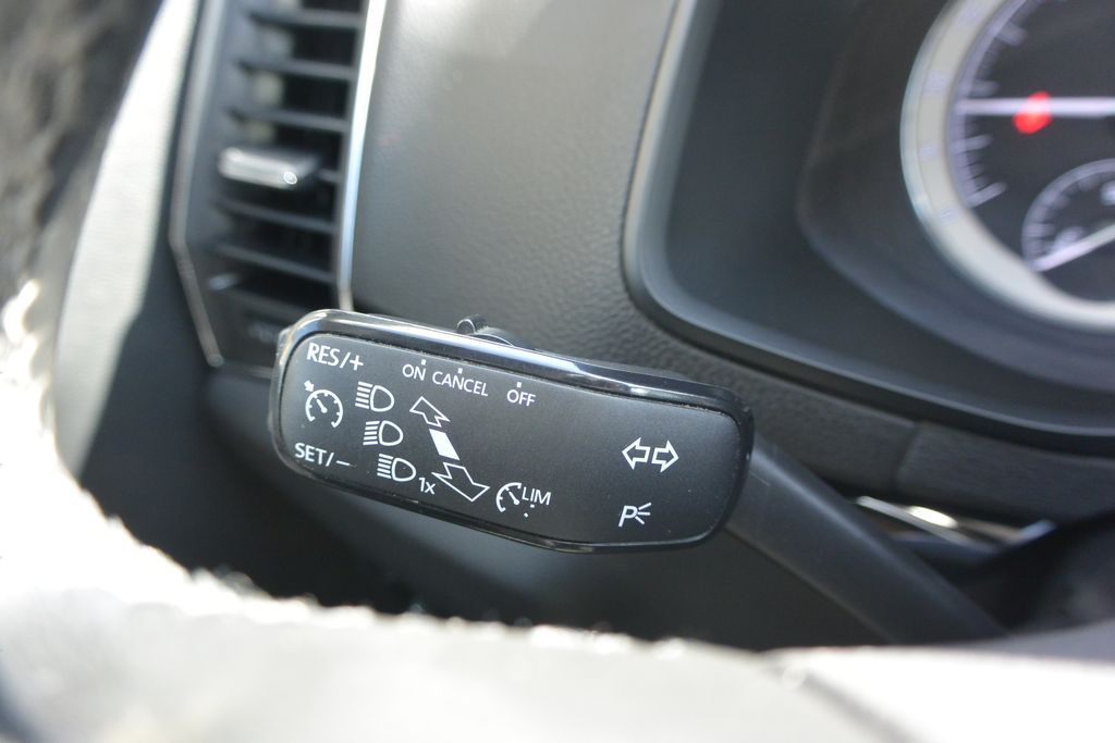 Škoda Karoq 2.0TDi 4×4 STYLE , LED,tažné,NAVI