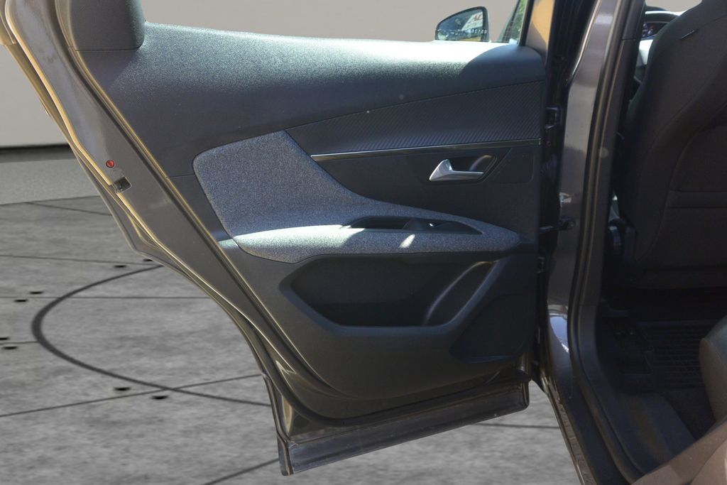 Peugeot 3008 1.2 PureTech 96kW * DPH