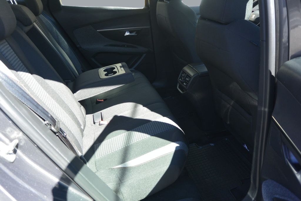 Peugeot 3008 1.2 PureTech 96kW * DPH