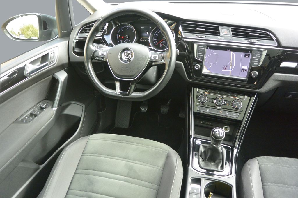 Volkswagen Touran 2.0TDi  PANORAMA*NAVI*LED*7míst