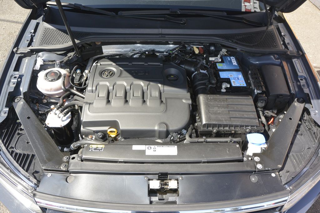 Volkswagen Passat 2.0TDi DSG, LED, NAVI, DPH