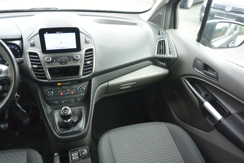 Ford Transit Connect 1.5TDCi 88kW LUXUS výbava i stav