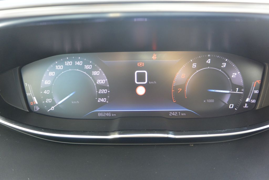 Peugeot 3008 1.2 PureTech 96kW * DPH