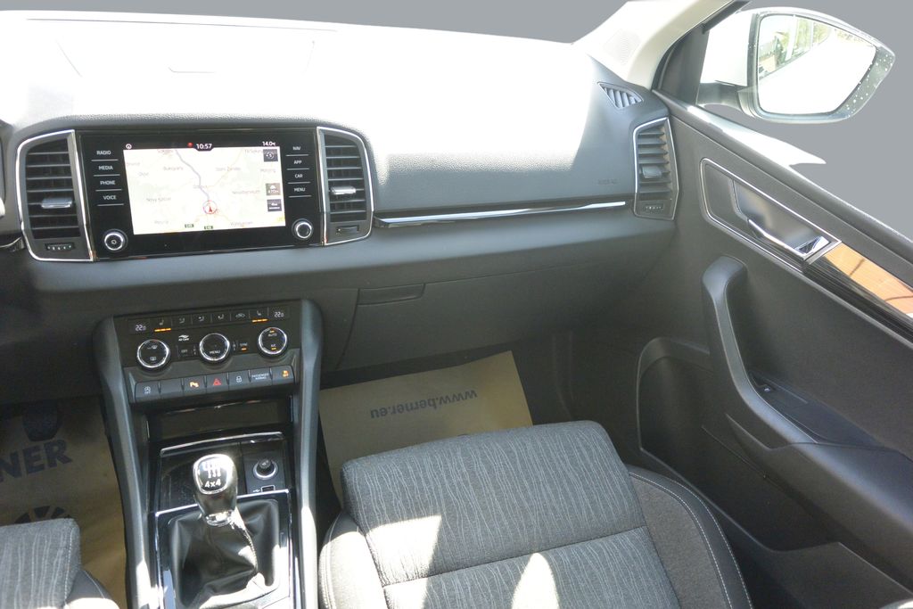 Škoda Karoq 2.0TDi 4×4 STYLE , LED,tažné,NAVI