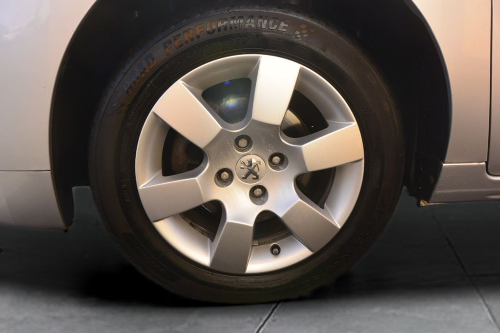 Peugeot 5008 1.6i16v + LPG nové*7míst