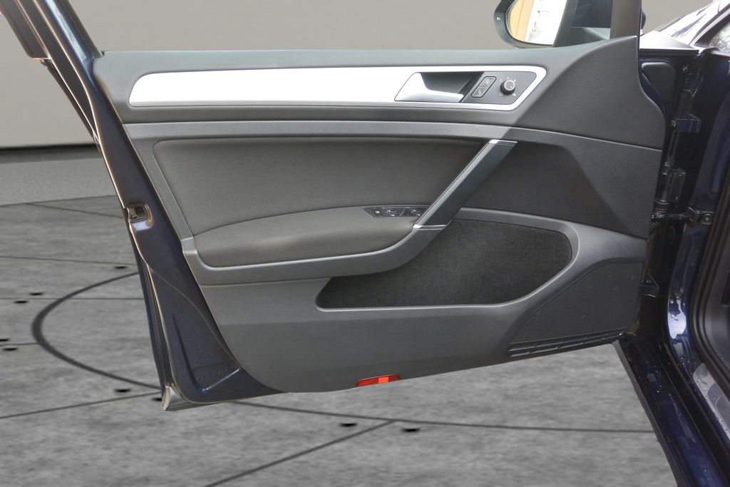 Volkswagen Golf 2.0TDi 110kW