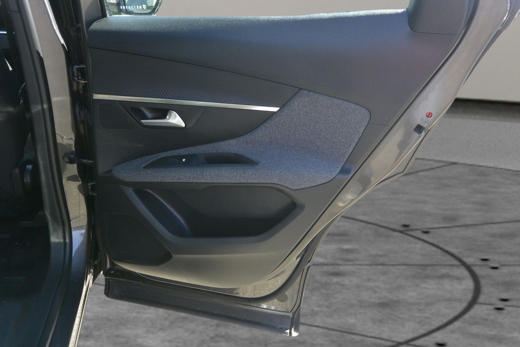 Peugeot 3008 1.2 PureTech 96kW * DPH