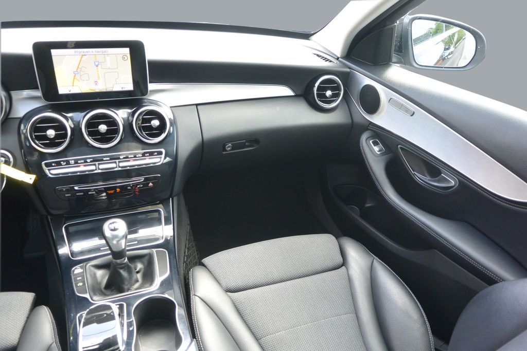 Mercedes-Benz C 200 C200d Avantgarde