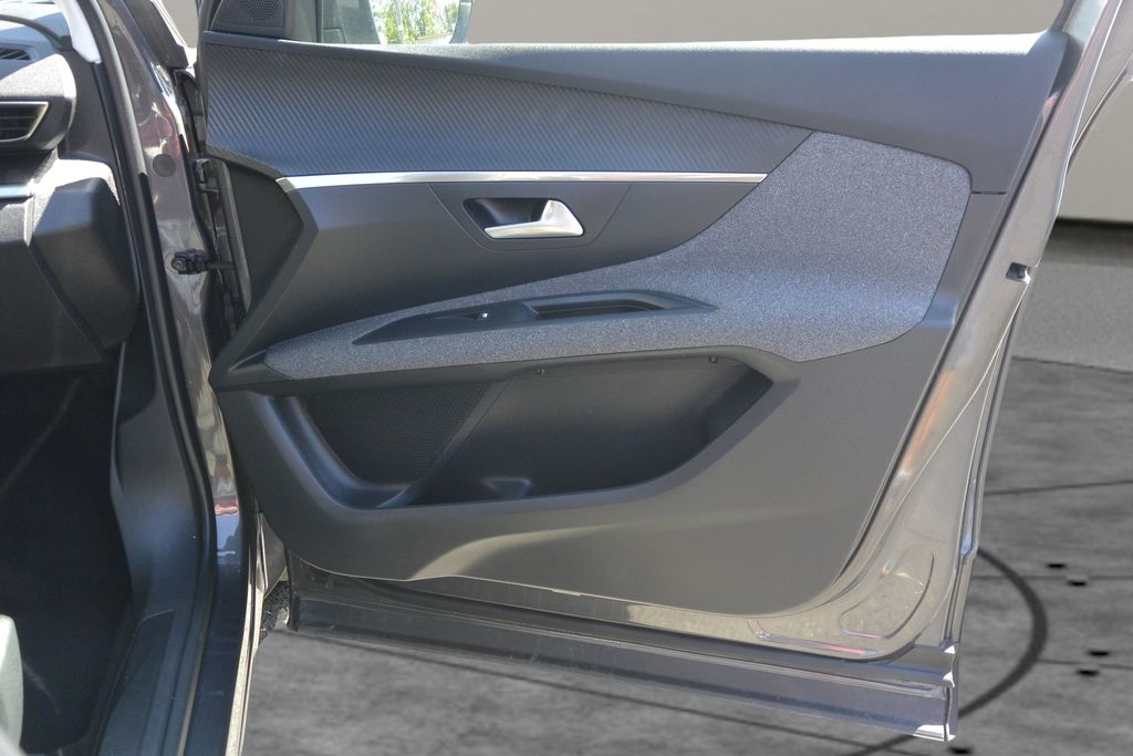 Peugeot 3008 1.2 PureTech 96kW * DPH