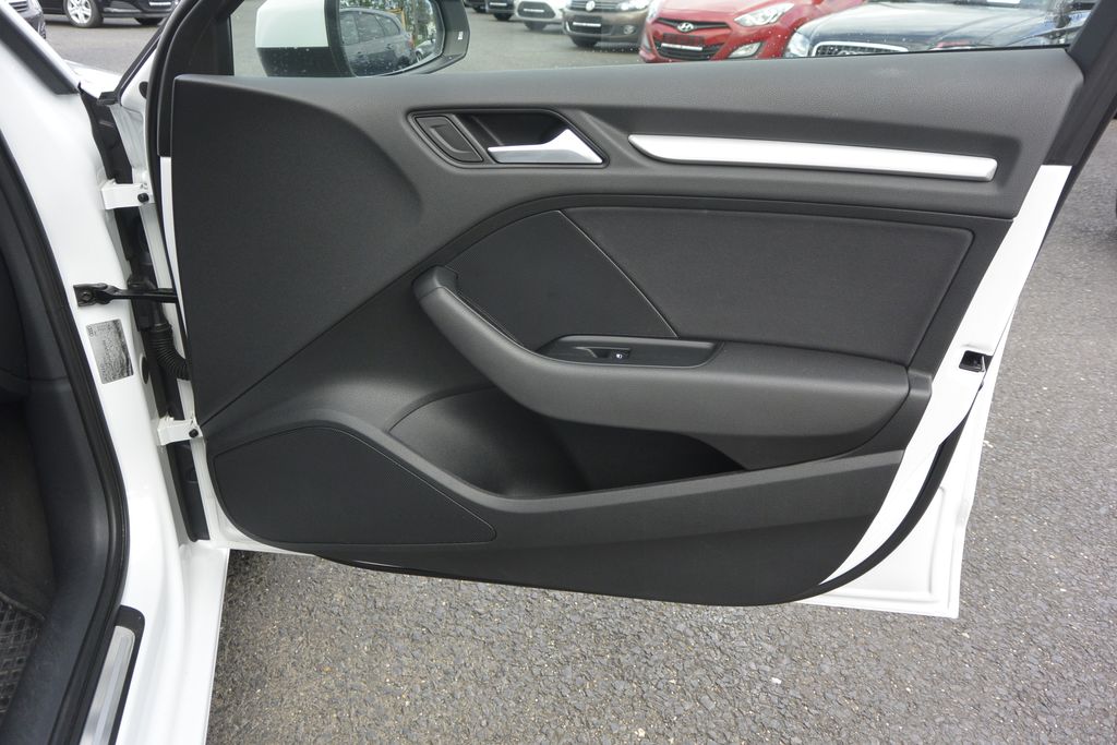 Audi A3 2.0TDi Spotback 110kW Xenon