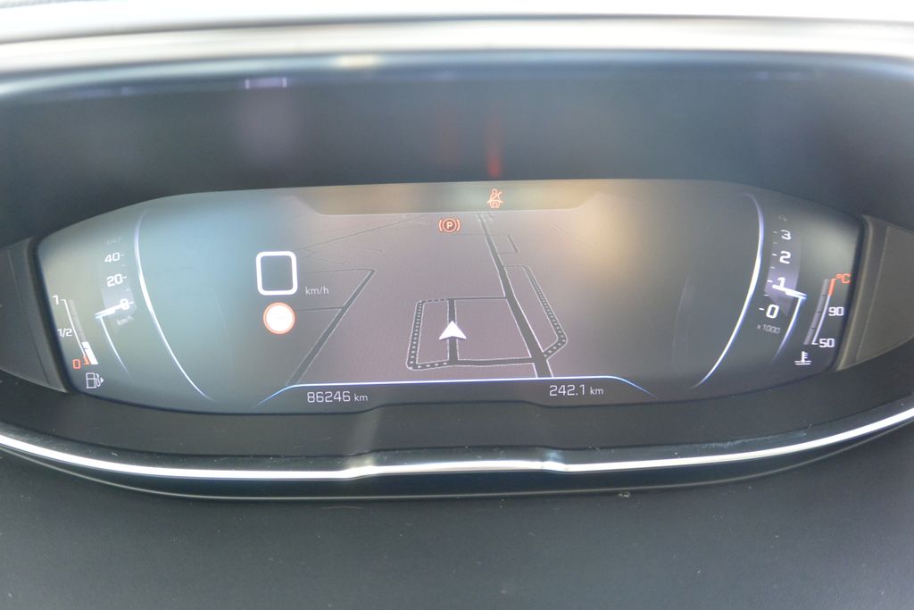 Peugeot 3008 1.2 PureTech 96kW * DPH