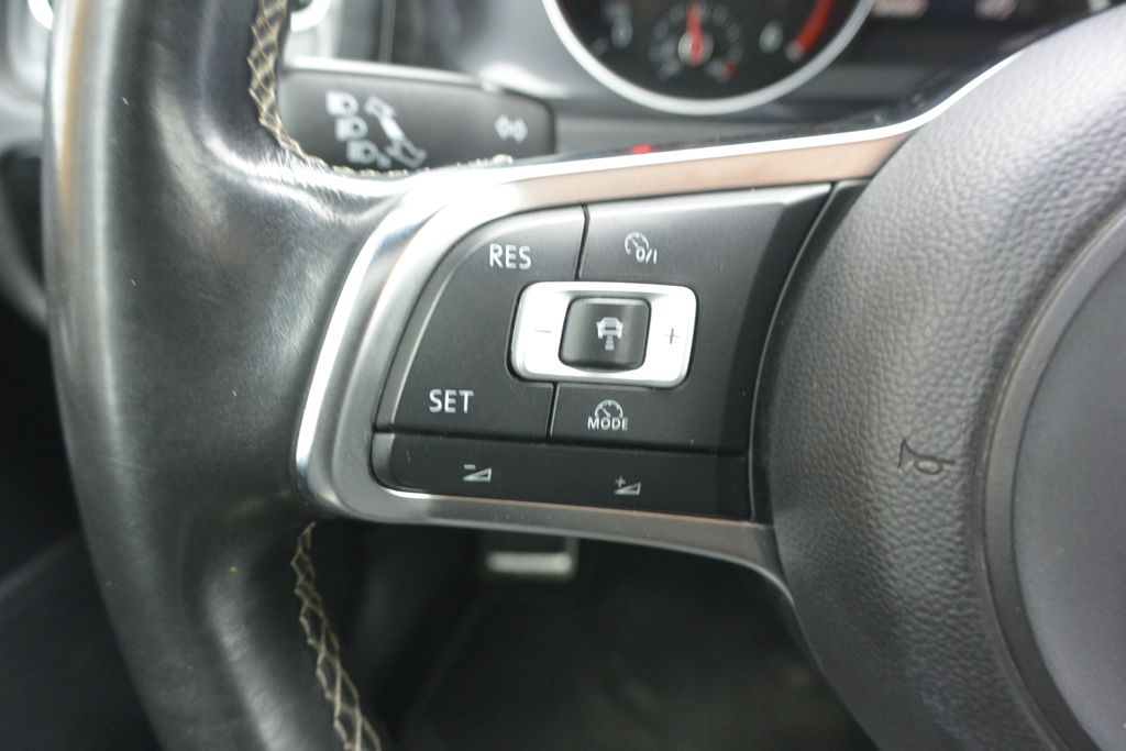 Volkswagen Golf 2.0TDi GTD