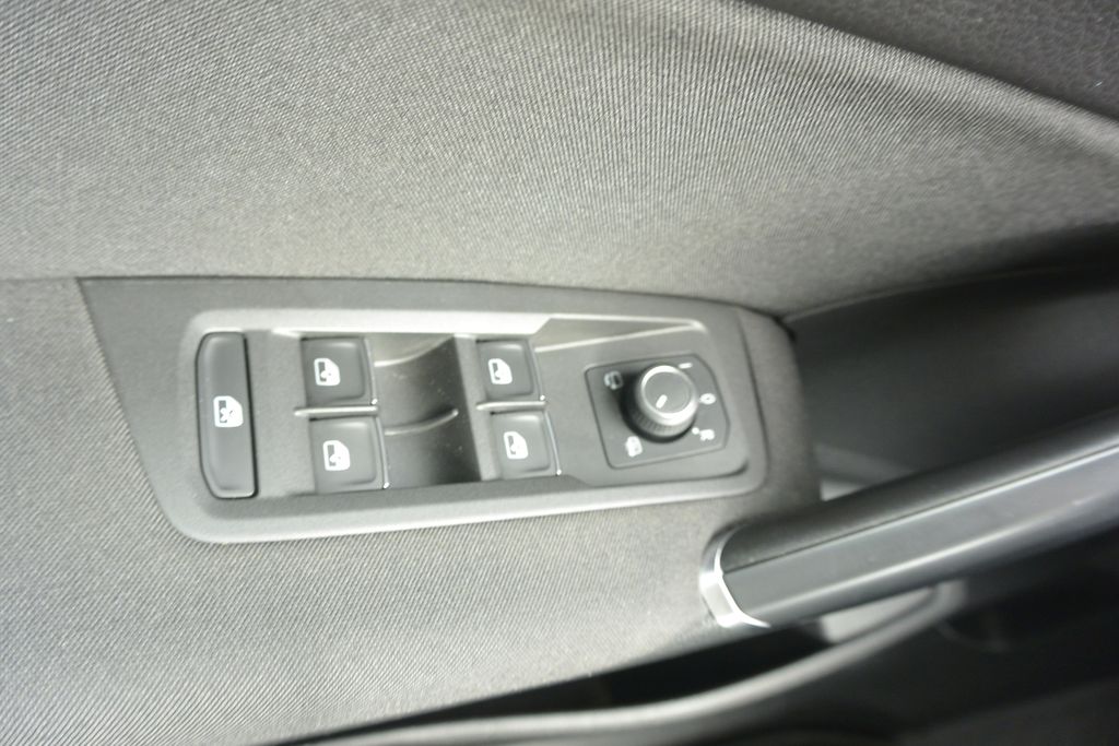 Volkswagen Touran 2.0TDi  PANORAMA*NAVI*LED*7míst