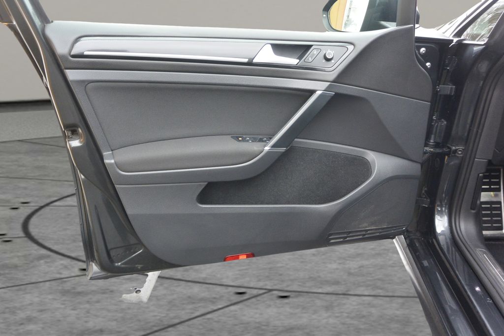 Volkswagen Golf 2.0TDi GTD