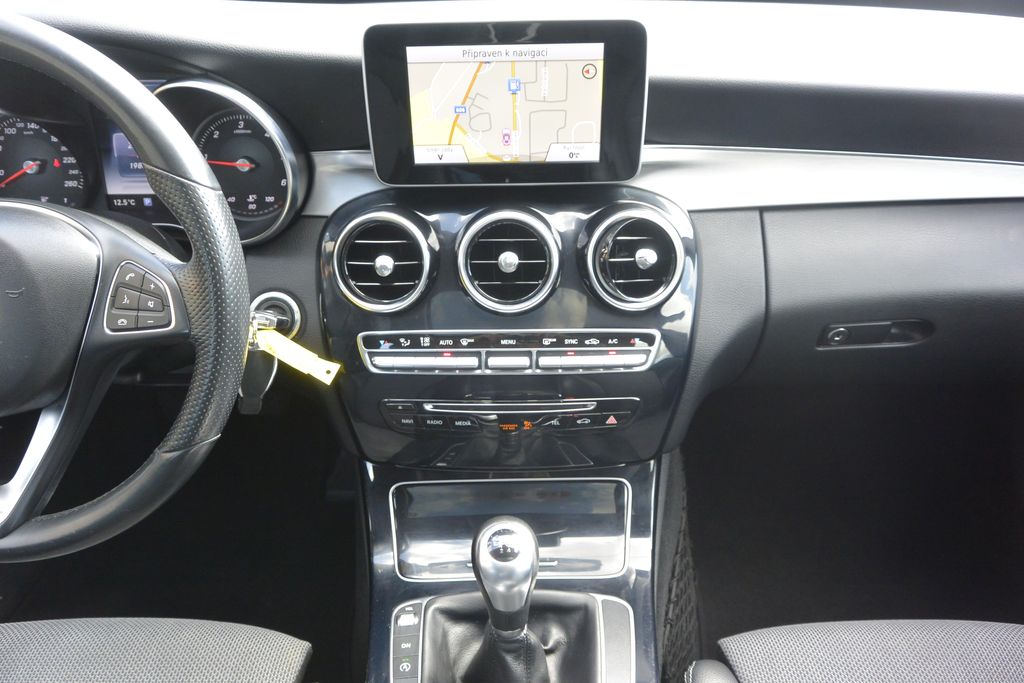 Mercedes-Benz C 200 C200d Avantgarde