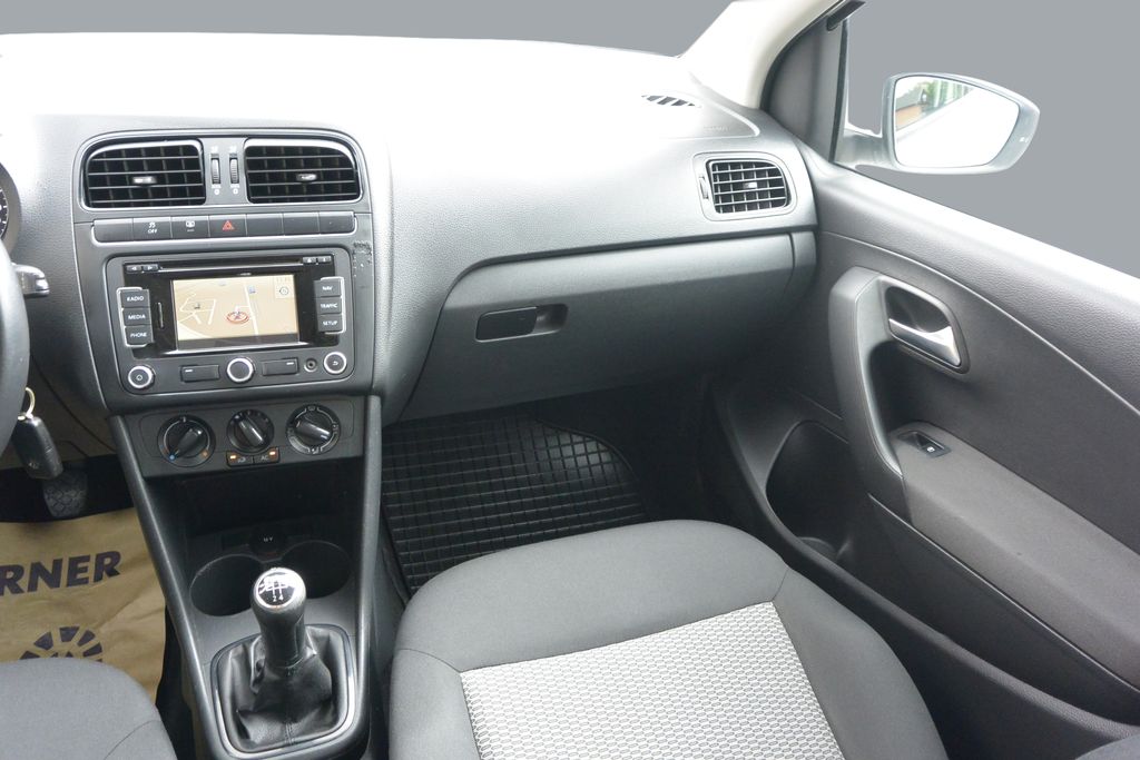 Volkswagen Polo 1.2TSi 66kW NAVI,KLIMA